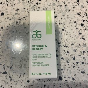 Arbonne rescue & renew essential oil Peppermint